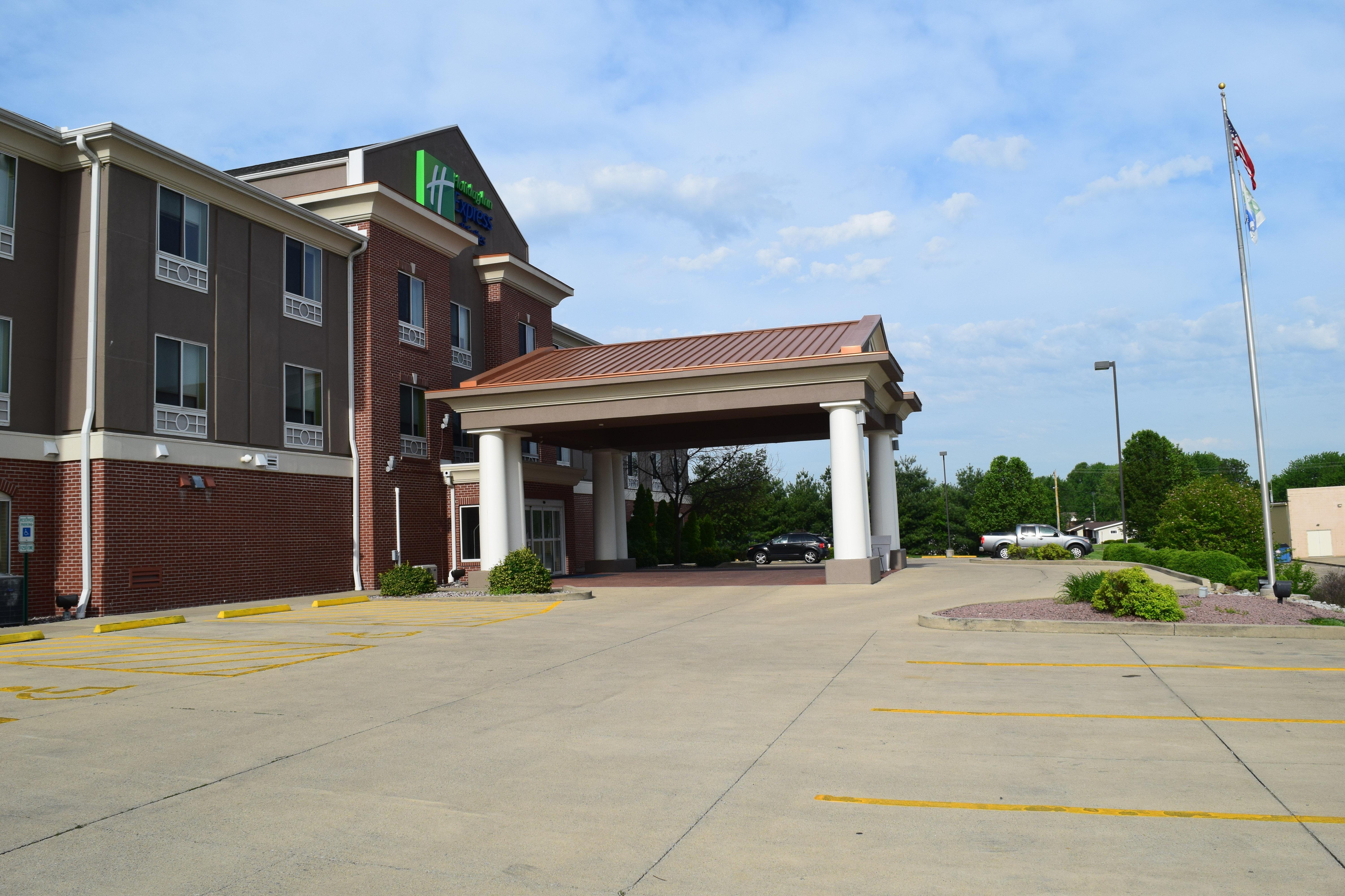 Holiday Inn Express & Suites Sparta Luaran gambar