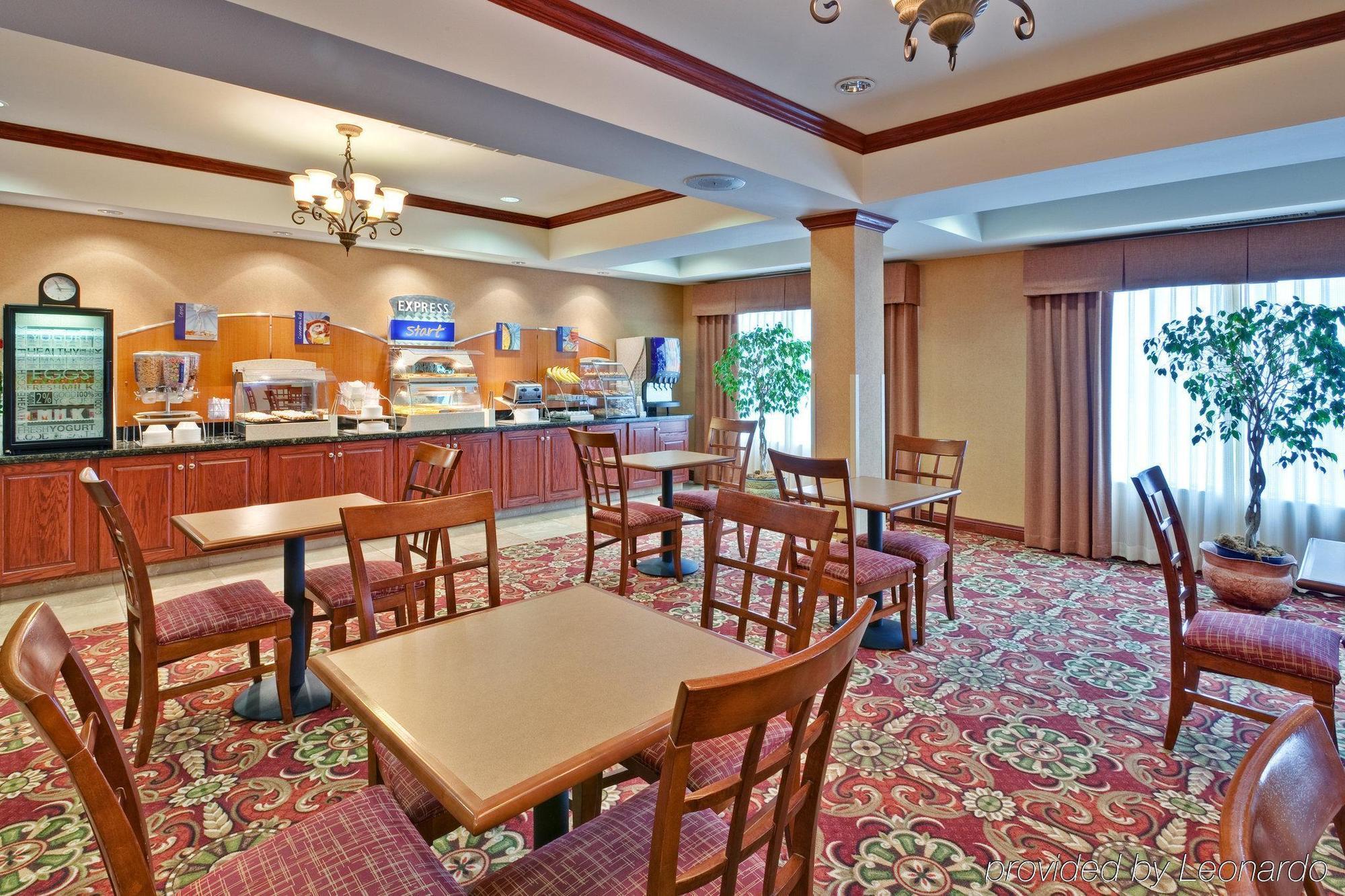 Holiday Inn Express & Suites Sparta Restoran gambar